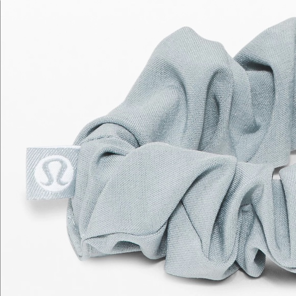 New Lululemon Uplifting Scrunchie set of 2  Blue - Picture 7 of 7